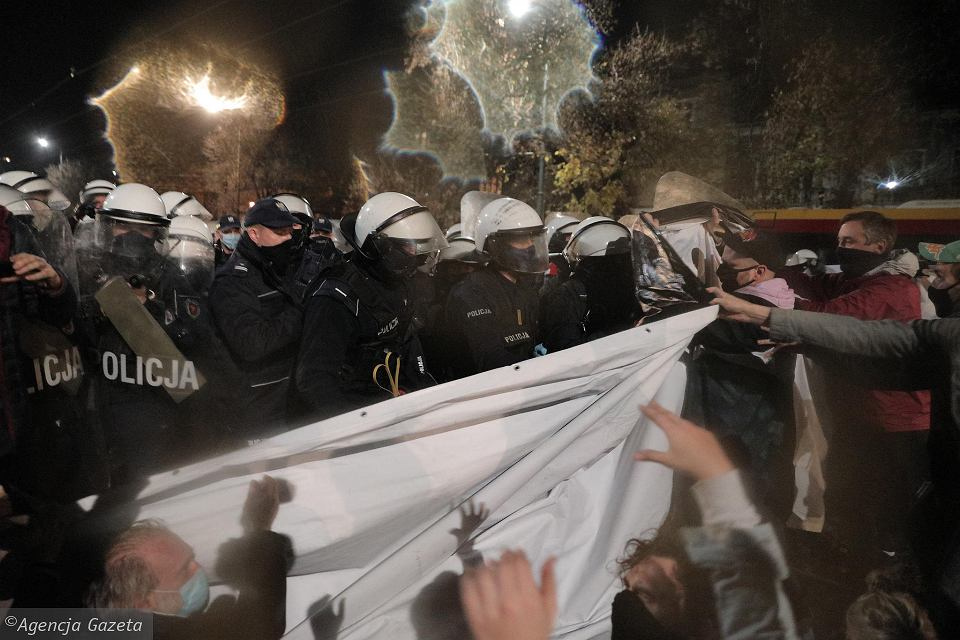 Протесты в польше