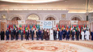 Heads of state stand for a group photo at the Arab-Islamic summit held in Riyadh on November 11, 2024.